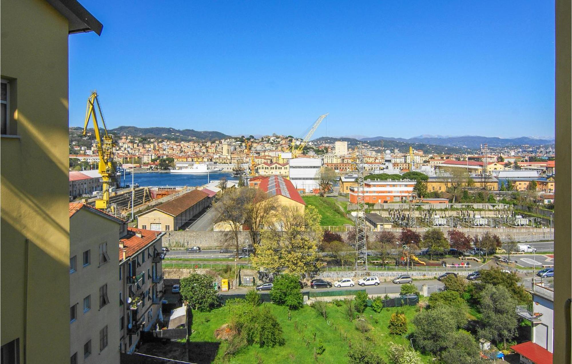 Cozy Apartment In La Spezia With Wifi Esterno foto